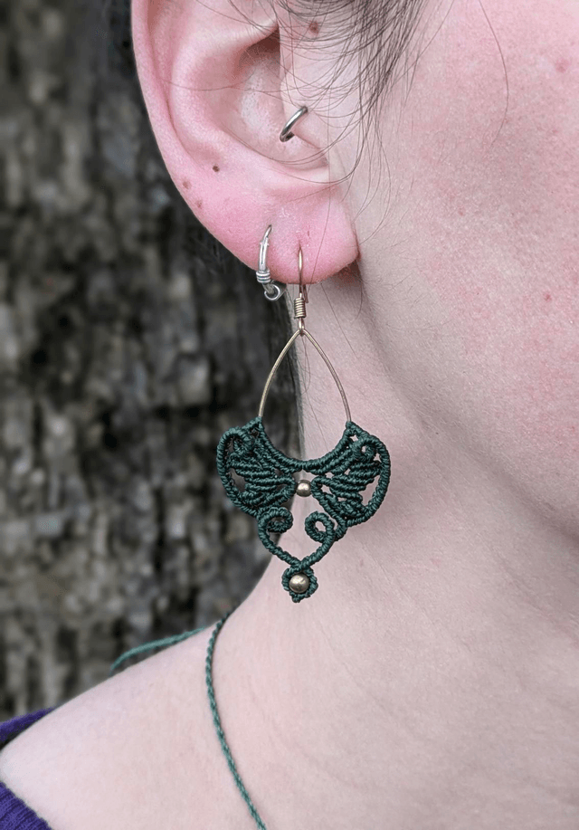 Boucles d'oreilles nature en macramé, feuilles et laiton brut
