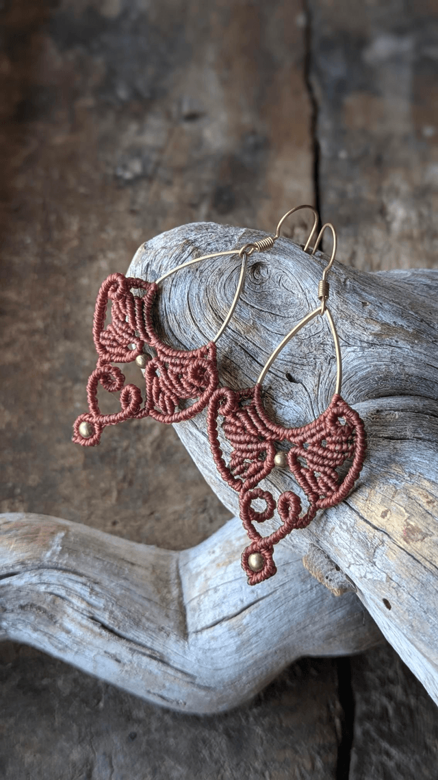 Boucles d'oreilles nature en macramé, feuilles et laiton brut