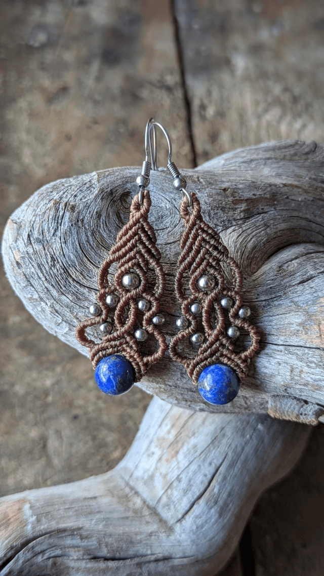 Boucles d'oreilles élégantes en macramé, pierres fines et acier inoxydable
