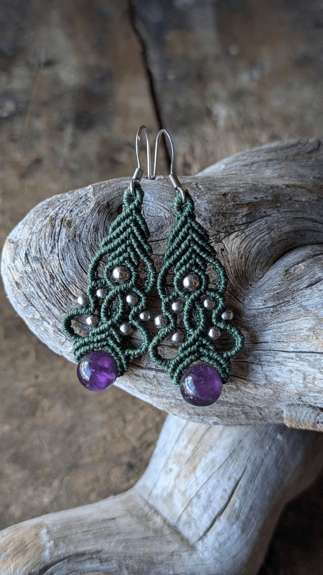 Boucles d'oreilles élégantes en macramé, pierres fines et acier inoxydable
