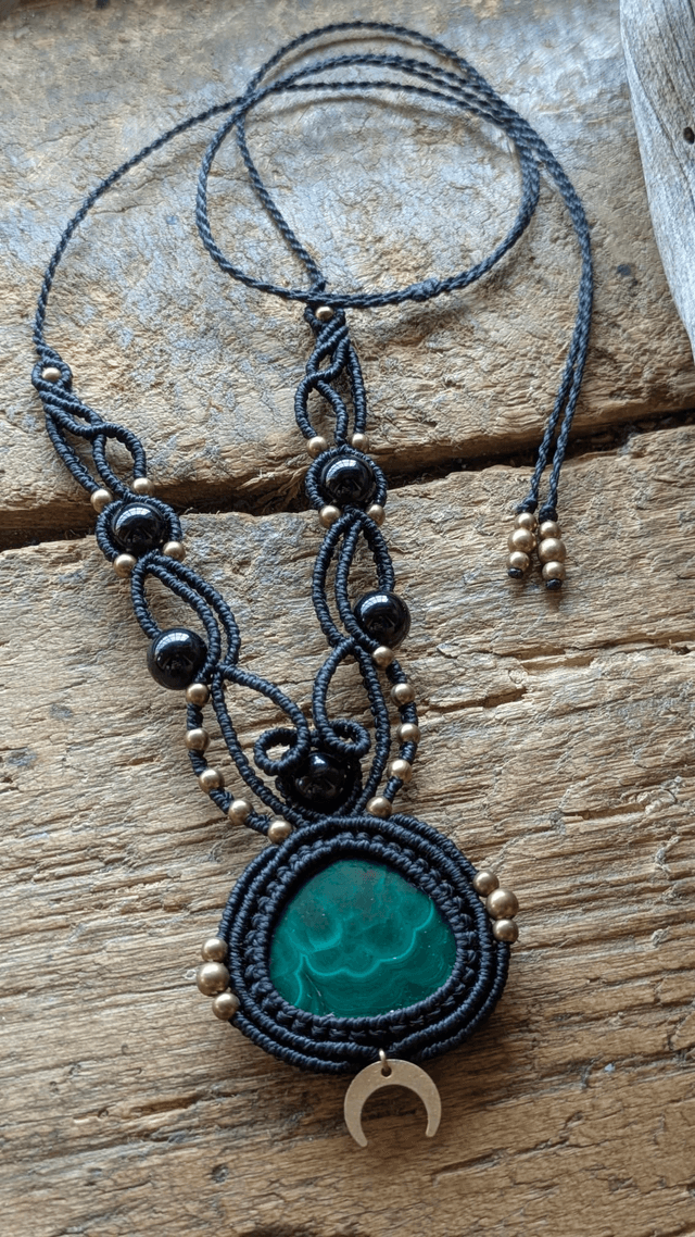 Collier Malachite et Onyx en macramé